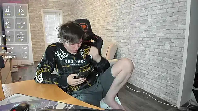 iliaskrislove online show from March 2025 04:38:02 AM