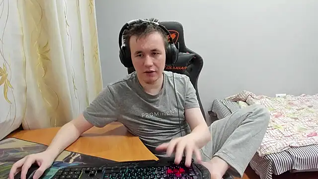 iliaskrislove online show from November 2025 02:39:01 PM