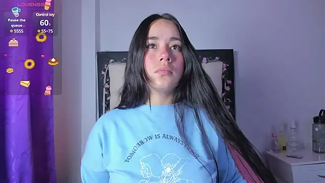 Veeronica Smith online show from February 2025 01:55:02 PM