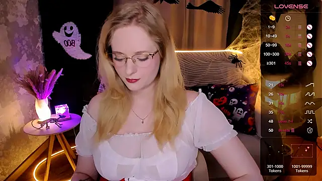 Aemilia  online show from November 2025 06:26:02 AM