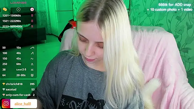 Alice Halle online show from December 2024 07:11:02 PM