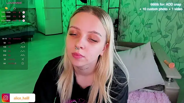 Alice Halle online show from January 2025 05:42:02 PM