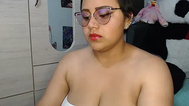 Snapshot of SWEETT_CORY chatting on December 2025 02:40:01 AM SWEETT CORY online show from December 2025 02:40:01 AM