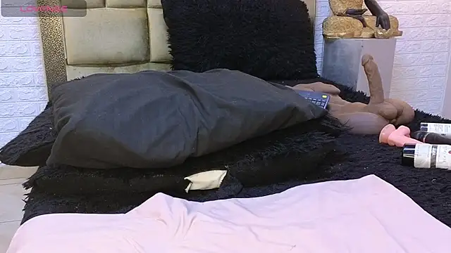 ximenawilliamss online show from December 2024 02:00:01 PM