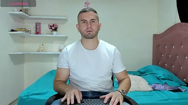 waynehoney online show from December 2024 09:39:02 PM
