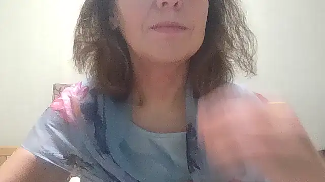 HollyJewel online show from November 2025 06:52:02 PM