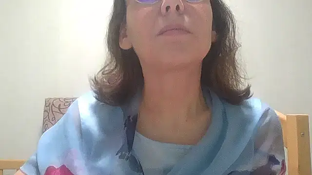 HollyJewel online show from November 2025 02:50:01 PM