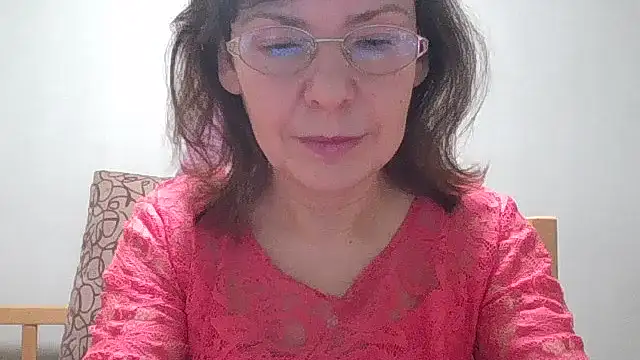 HollyJewel online show from January 2026 06:33:01 PM