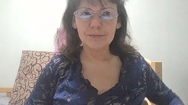 HollyJewel online show from March 2026 07:20:02 PM