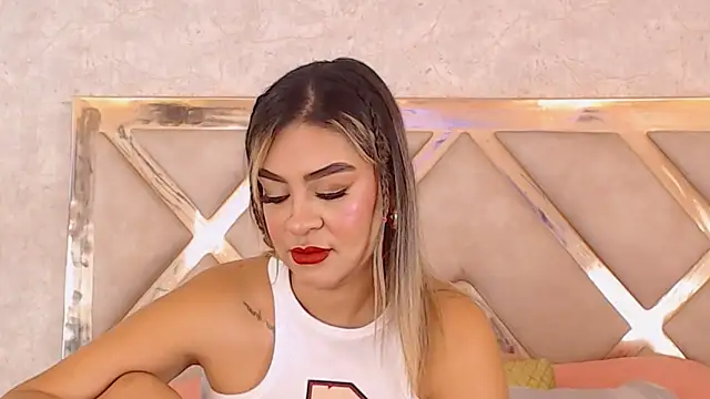 Snapshot of JoannaStanford chatting on November 2025 12:56:01 PM JoannaStanford online show from November 2025 12:56:01 PM