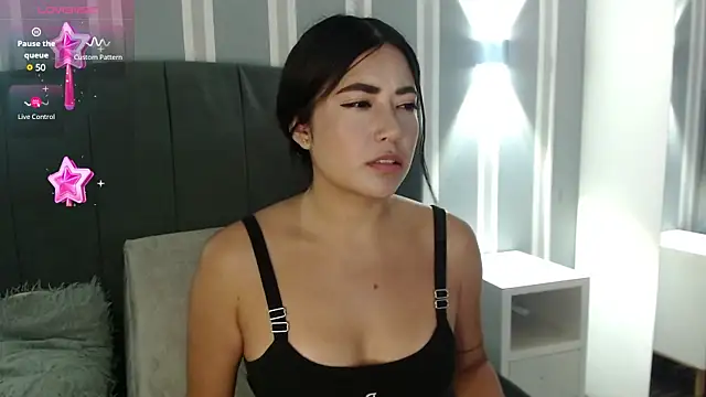 Susy thomson online show from February 2025 03:15:02 PM