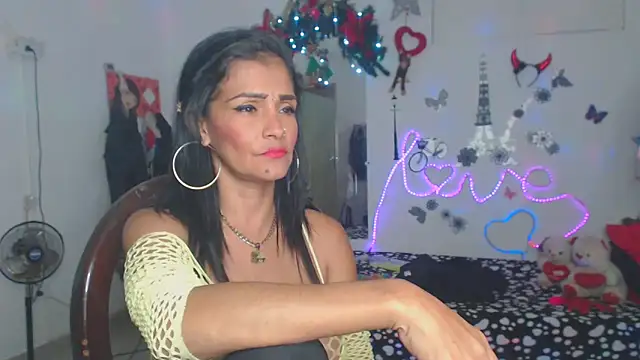 Snapshot of brigitht chatting on December 2024 05:02:01 AM brigitht online show from December 2024 05:02:01 AM