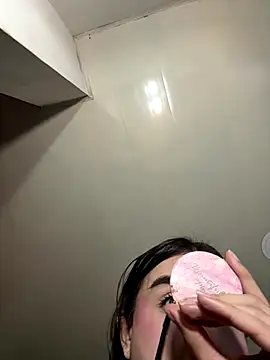 saracaball  online show from November 2025 09:50:02 PM