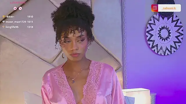 Snapshot of Nahomi_King chatting on February 2025 07:47:02 PM Nahomi King online show from February 2025 07:47:02 PM