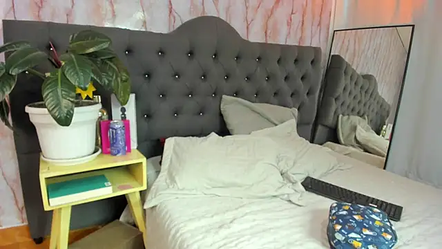 Elecktra sweet online show from November 2025 08:09:01 PM