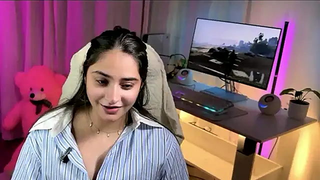 demieliss online show from February 2026 05:08:01 PM