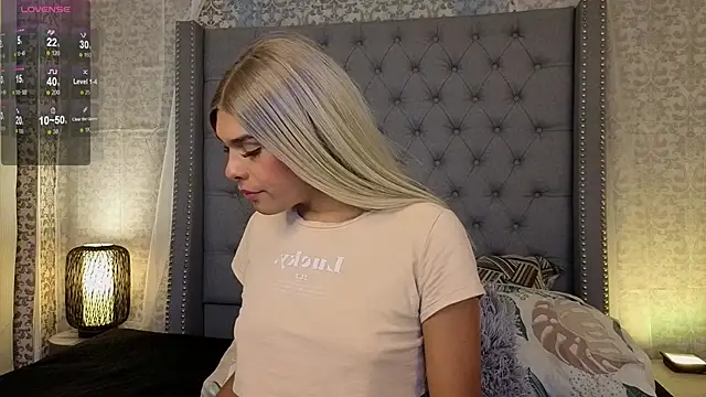 Shantal Joness online show from November 2025 09:05:02 PM