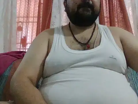 Snapshot of ARYANAVAILABLE chatting on April 2026 06:33:02 AM ARYANAVAILABLE online show from April 2026 06:33:02 AM