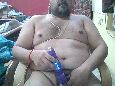 Snapshot of ARYANAVAILABLE chatting on May 2026 10:52:02 PM ARYANAVAILABLE online show from May 2026 10:52:02 PM