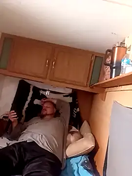 Snapshot of tjmacksjr chatting on January 2025 01:37:02 AM tjmacksjr online show from January 2025 01:37:02 AM