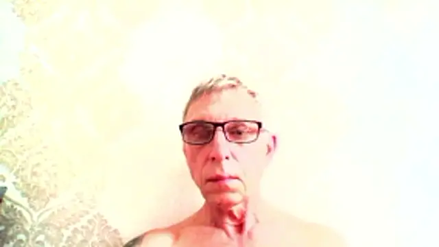 Snapshot of BobbyXRoyal chatting on June 2026 10:16:02 AM BobbyXRoyal online show from June 2026 10:16:02 AM