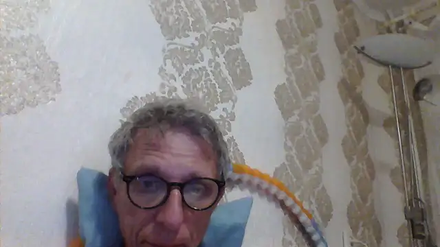 Snapshot of BobbyXRoyal chatting on August 2026 07:16:01 PM BobbyXRoyal online show from August 2026 07:16:01 PM