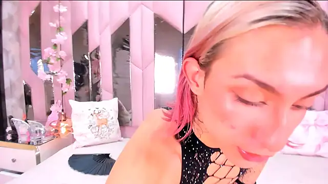 MadisonWood01 online show from February 2025 12:17:02 PM