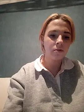 Snapshot of Gussie_Bridie chatting on December 2024 03:17:01 PM Gussie Bridie online show from December 2024 03:17:01 PM
