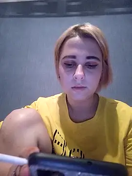 Snapshot of Gussie_Bridie chatting on December 2024 01:07:02 PM Gussie Bridie online show from December 2024 01:07:02 PM