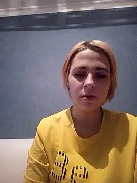 Snapshot of Gussie_Bridie chatting on December 2024 01:36:02 PM Gussie Bridie online show from December 2024 01:36:02 PM