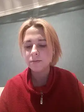 Snapshot of Gussie_Bridie chatting on December 2024 03:31:02 PM Gussie Bridie online show from December 2024 03:31:02 PM