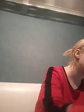 Snapshot of Gussie_Bridie chatting on January 2025 03:28:02 PM Gussie Bridie online show from January 2025 03:28:02 PM