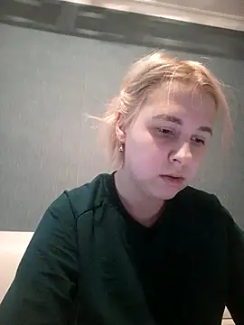 Snapshot of Gussie_Bridie chatting on January 2025 02:35:01 PM Gussie Bridie online show from January 2025 02:35:01 PM