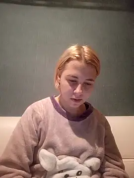 Snapshot of Gussie_Bridie chatting on January 2025 03:01:01 PM Gussie Bridie online show from January 2025 03:01:01 PM