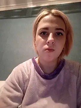 Snapshot of Gussie_Bridie chatting on February 2025 02:45:02 PM Gussie Bridie online show from February 2025 02:45:02 PM