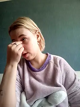 Snapshot of Gussie_Bridie chatting on February 2025 09:07:01 AM Gussie Bridie online show from February 2025 09:07:01 AM