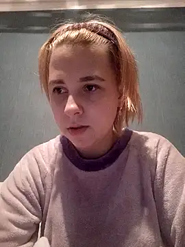 Snapshot of Gussie_Bridie chatting on February 2025 02:59:01 PM Gussie Bridie online show from February 2025 02:59:01 PM