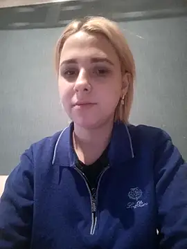 Snapshot of Gussie_Bridie chatting on February 2025 02:37:01 PM Gussie Bridie online show from February 2025 02:37:01 PM