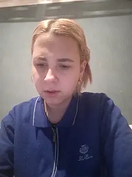 Snapshot of Gussie_Bridie chatting on February 2025 02:50:02 PM Gussie Bridie online show from February 2025 02:50:02 PM