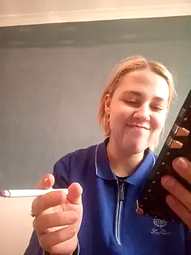 Snapshot of Gussie_Bridie chatting on February 2025 06:51:02 AM Gussie Bridie online show from February 2025 06:51:02 AM