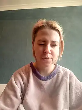 Snapshot of Gussie_Bridie chatting on February 2025 07:56:01 AM Gussie Bridie online show from February 2025 07:56:01 AM