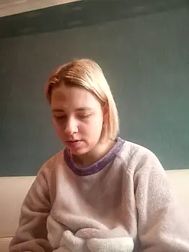 Snapshot of Gussie_Bridie chatting on February 2025 02:46:02 PM Gussie Bridie online show from February 2025 02:46:02 PM