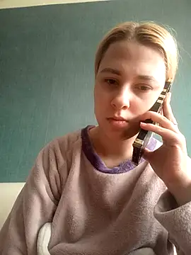 Snapshot of Gussie_Bridie chatting on March 2025 06:24:02 AM Gussie Bridie online show from March 2025 06:24:02 AM