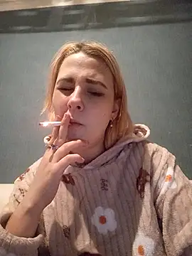 Snapshot of Gussie_Bridie chatting on March 2025 03:07:01 PM Gussie Bridie online show from March 2025 03:07:01 PM