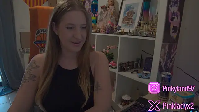 Snapshot of Pinkyladyxxx chatting on April 2026 05:47:01 PM Pinkyladyxxx online show from April 2026 05:47:01 PM
