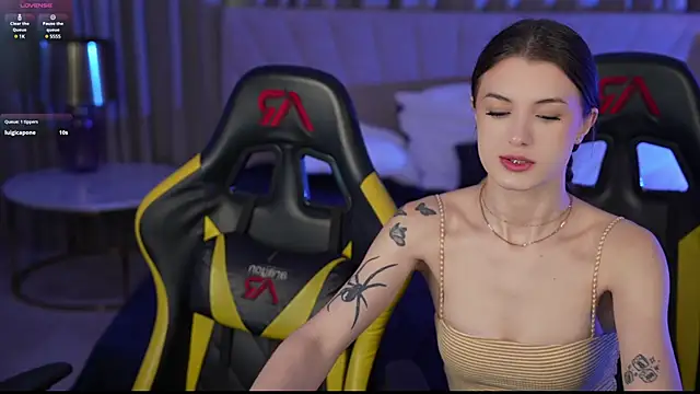 Snapshot of Britney054 chatting on February 2025 08:17:02 AM Britney054 online show from February 2025 08:17:02 AM