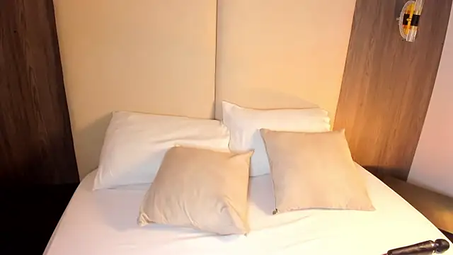 nicky peyton online show from March 2026 03:20:01 AM