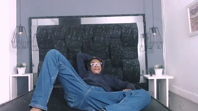 Jose Smoke online show from March 2025 09:17:02 AM