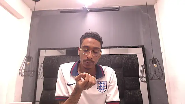 Jose Smoke online show from September 2025 03:33:02 AM