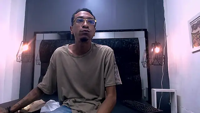 Jose Smoke online show from October 2025 03:07:02 AM